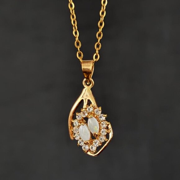 Vintage OPAL Pendant Necklace, Dolphin Ore 18K Gold Electroplate - Picture 4 of 6